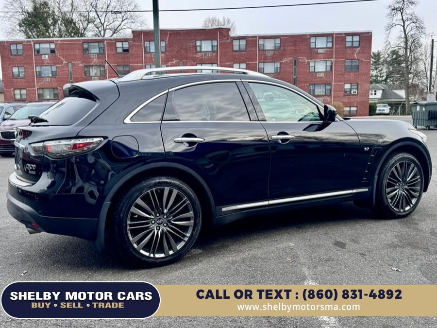 2017 Infiniti QX70 AWD photo