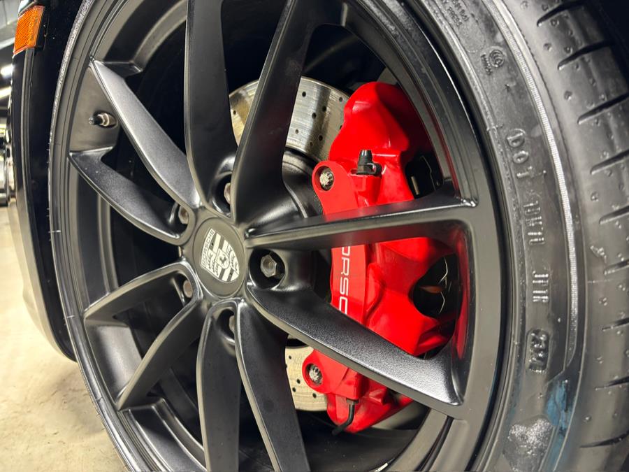 2020 Porsche 911 Carrera 4S Coupe photo