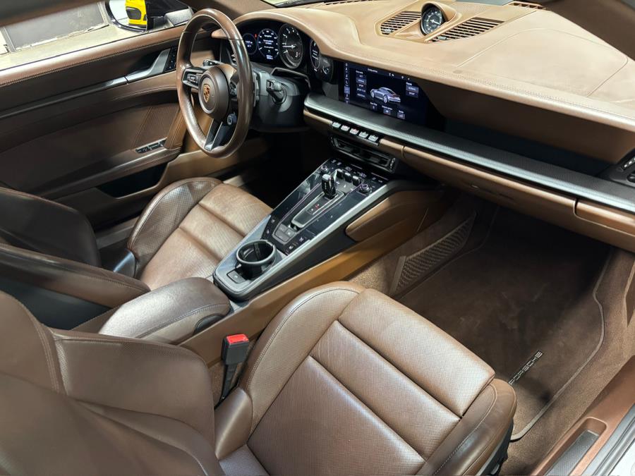 2020 Porsche 911 Carrera 4S Coupe photo