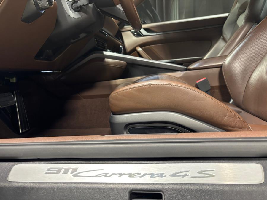 2020 Porsche 911 Carrera 4S Coupe photo