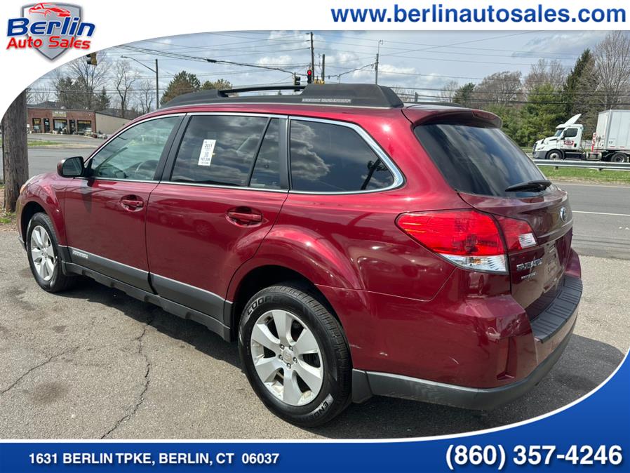 2011 Subaru Outback 2.5i Premium photo