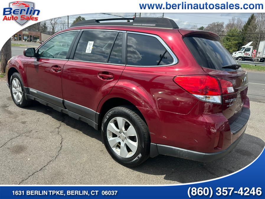 2011 Subaru Outback 2.5i Premium photo