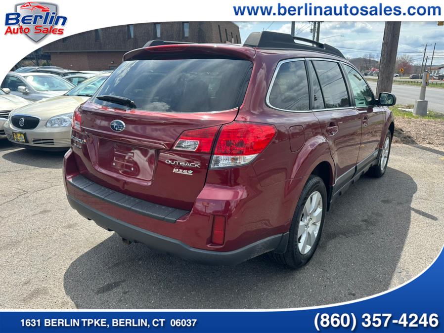 2011 Subaru Outback 2.5i Premium photo