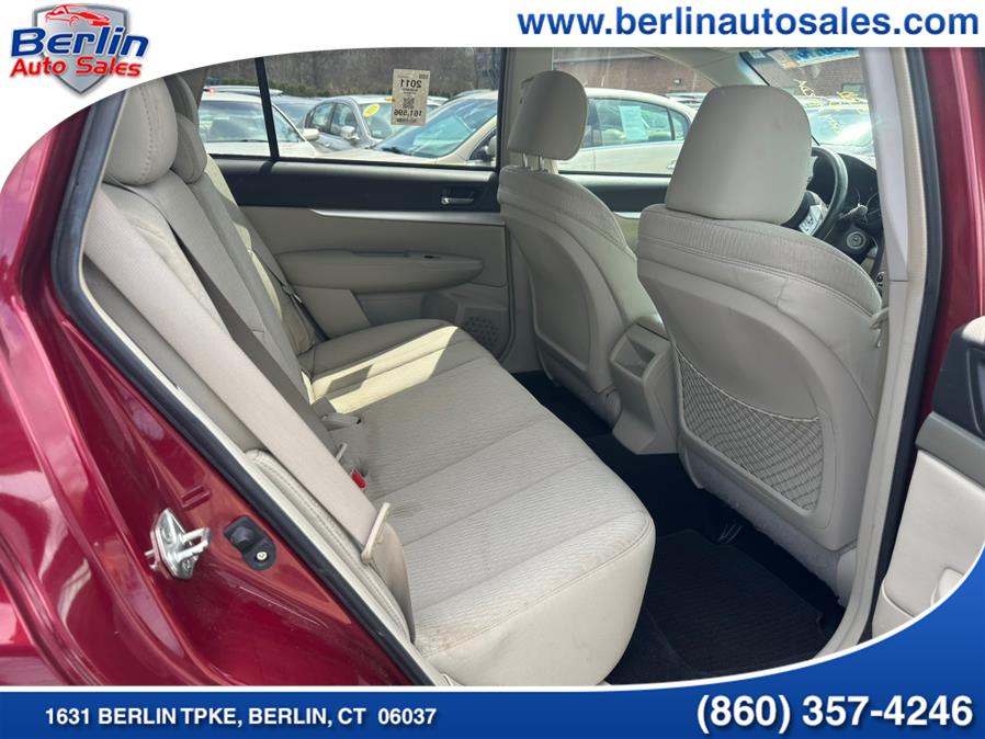 2011 Subaru Outback 2.5i Premium photo