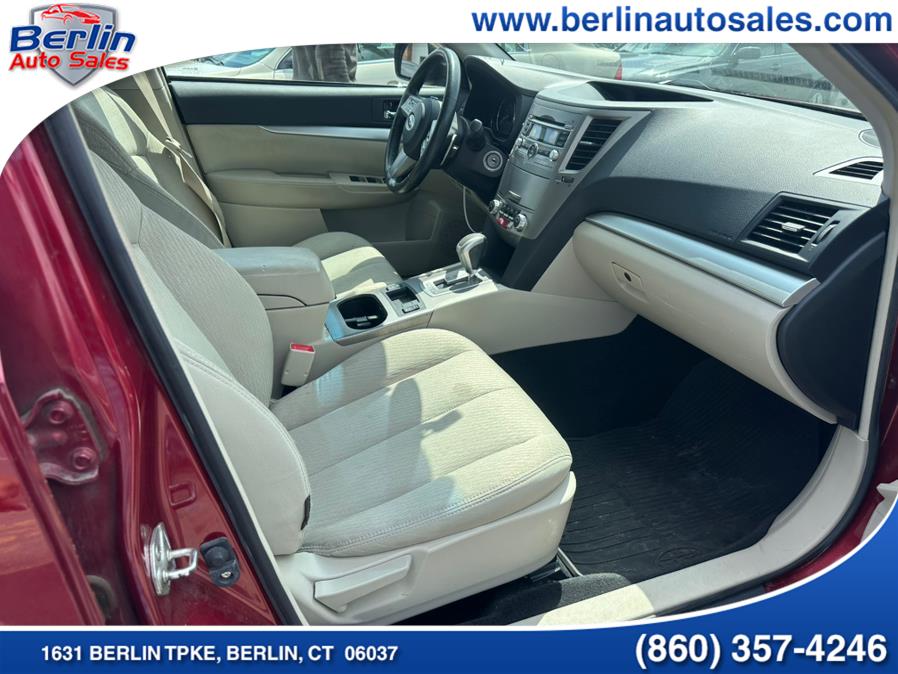 2011 Subaru Outback 2.5i Premium photo