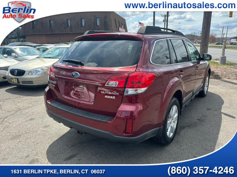 2011 Subaru Outback 2.5i Premium photo