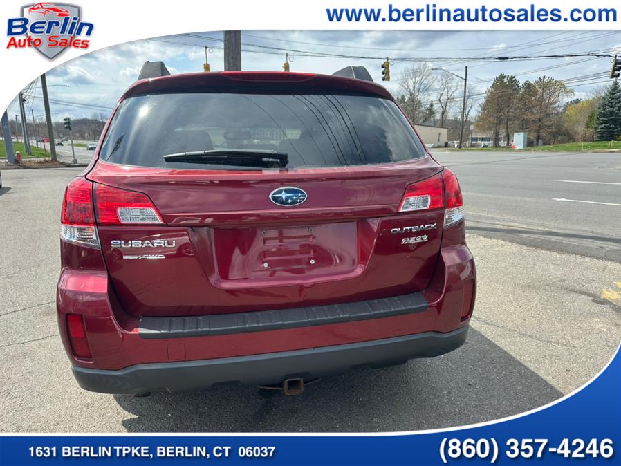 2011 Subaru Outback 2.5i Premium photo
