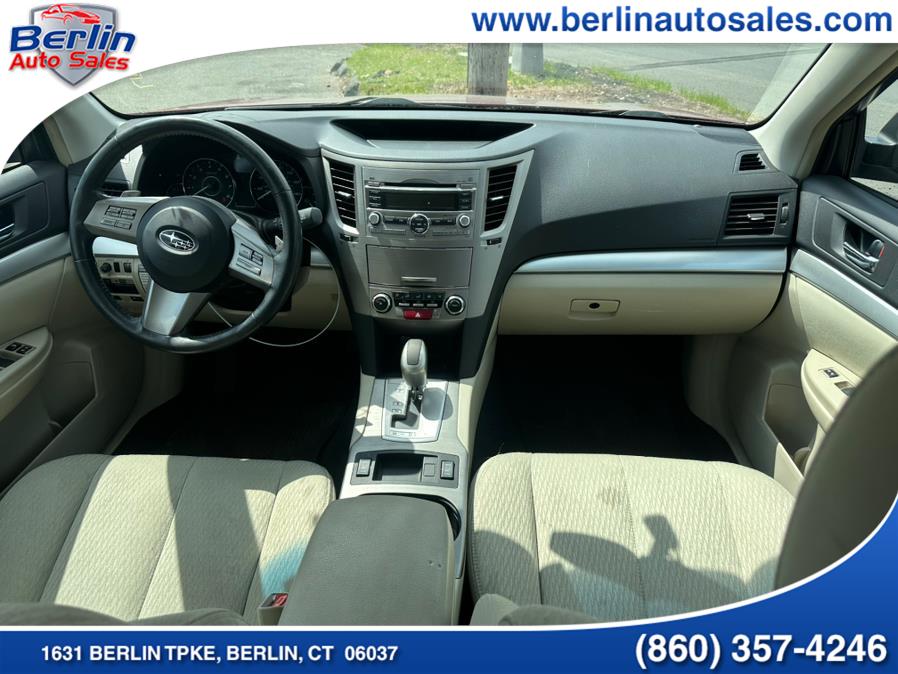 2011 Subaru Outback 2.5i Premium photo