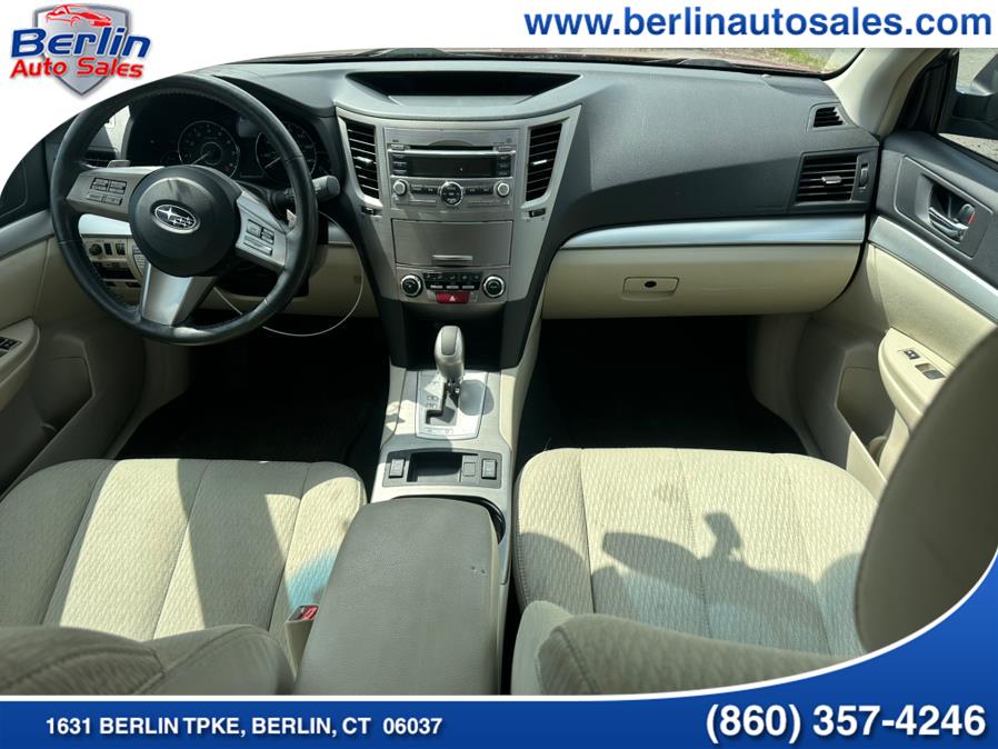 2011 Subaru Outback 2.5i Premium photo
