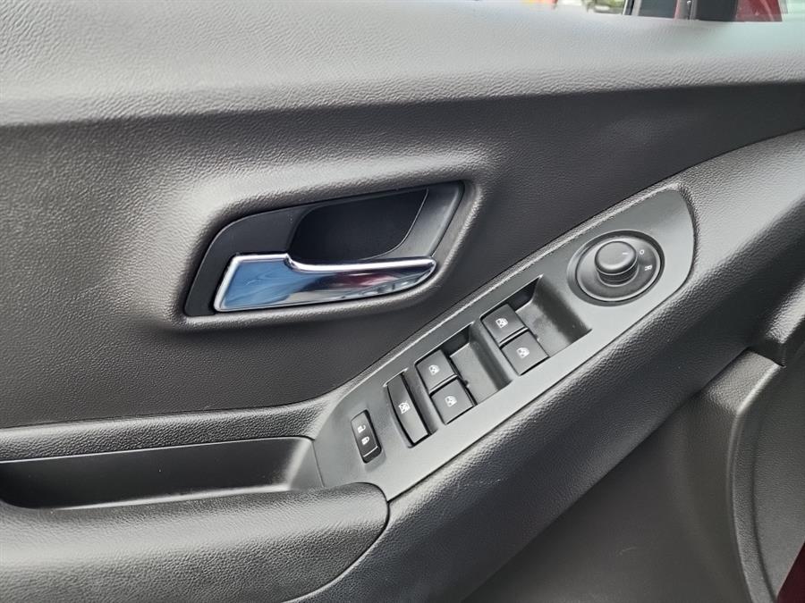 2016 Chevrolet Trax AWD 4dr LT photo