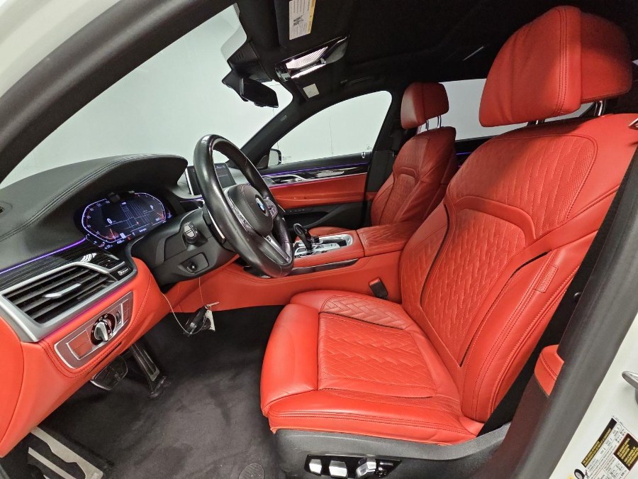 2022 BMW 7-Series 750i xDrive Sedan photo
