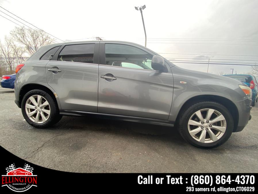 2013 Mitsubishi Outlander Sport SE photo