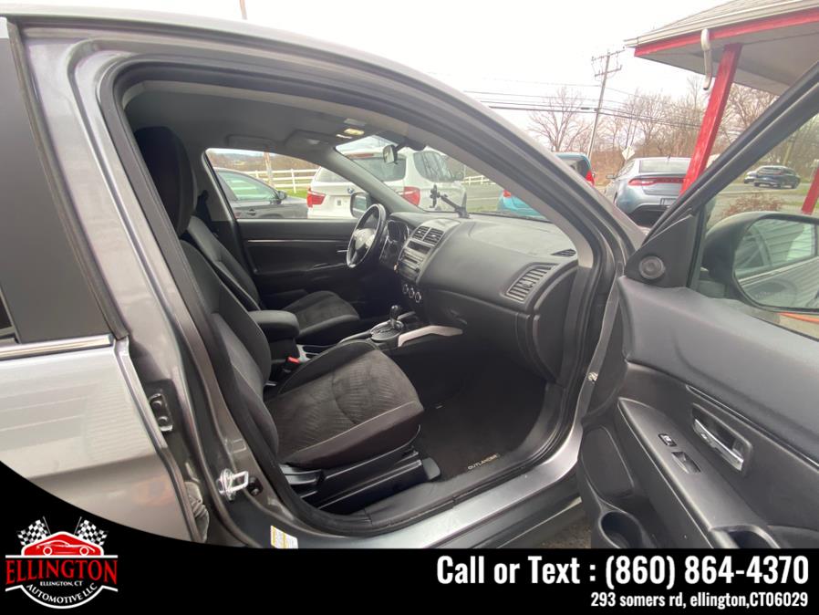2013 Mitsubishi Outlander Sport SE photo