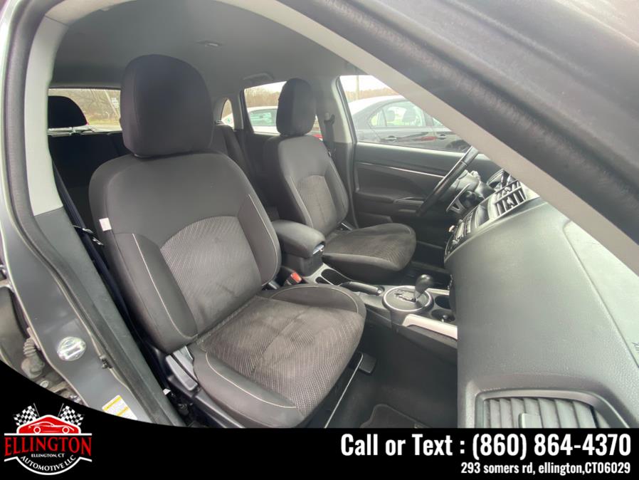 2013 Mitsubishi Outlander Sport SE photo