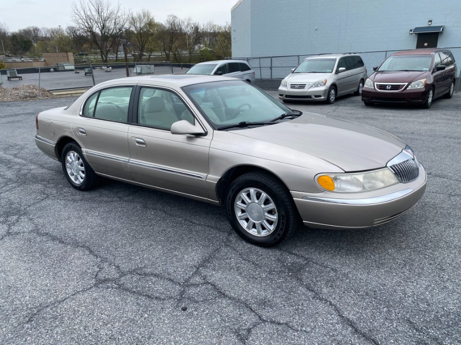2002 Lincoln Continental photo