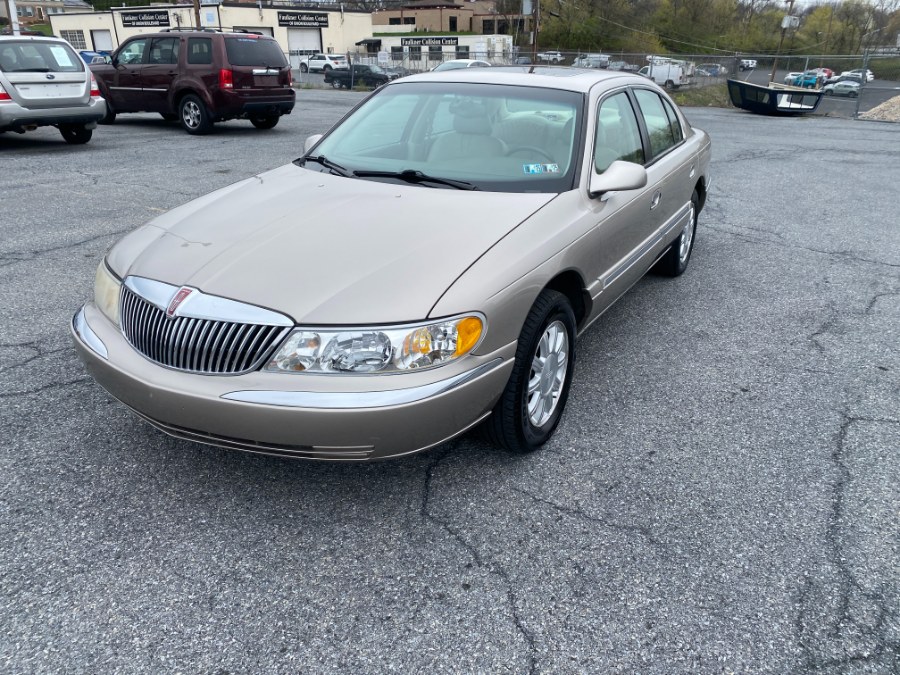 2002 Lincoln Continental photo