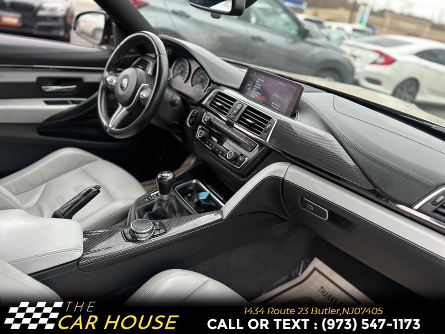 2016 BMW M4 2dr Cpe photo