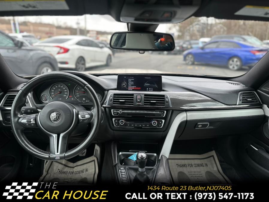 2016 BMW M4 2dr Cpe photo