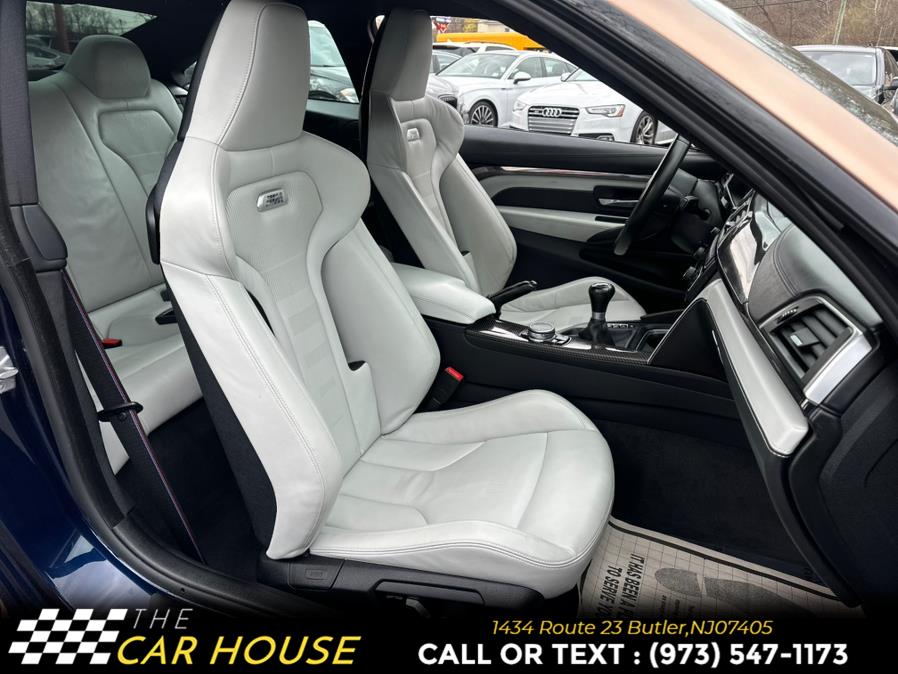 2016 BMW M4 2dr Cpe photo