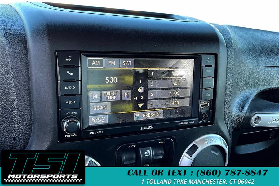 2016 Jeep Wrangler Unlimited 4WD 4dr Sahara photo