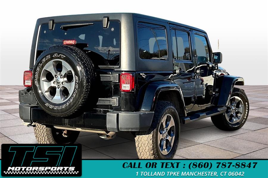 2016 Jeep Wrangler Unlimited 4WD 4dr Sahara photo