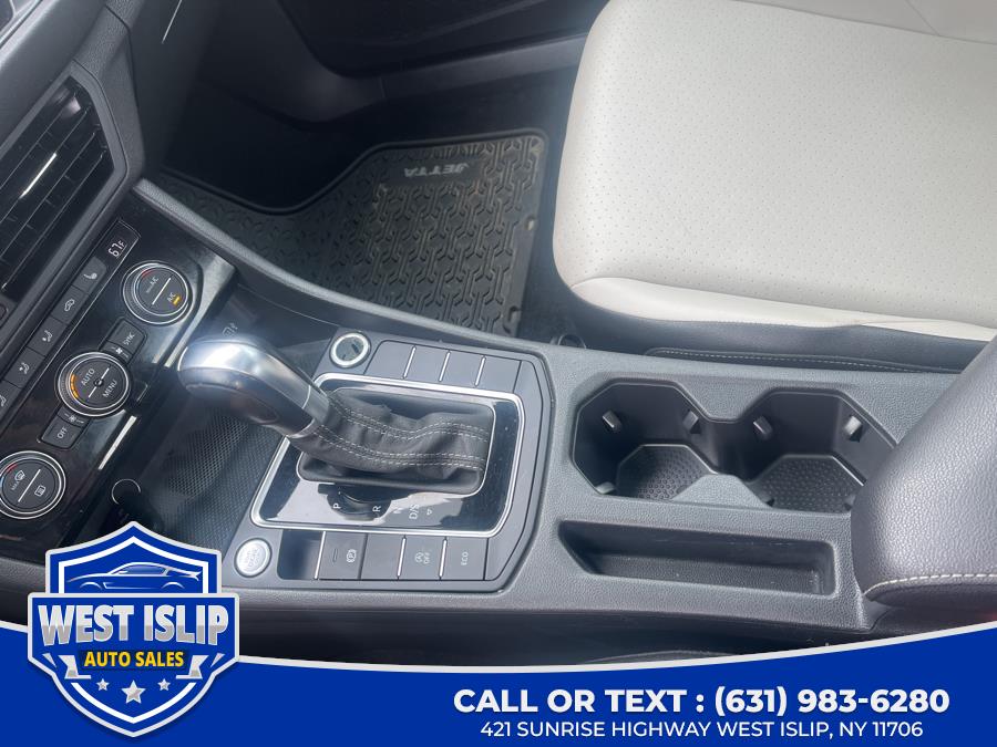 2019 Volkswagen Jetta R-Line Auto w/SULEV photo