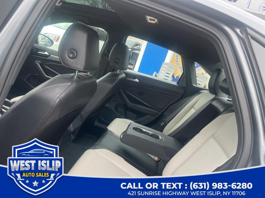 2019 Volkswagen Jetta R-Line Auto w/SULEV photo