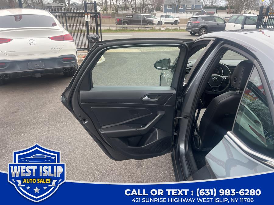 2019 Volkswagen Jetta R-Line Auto w/SULEV photo