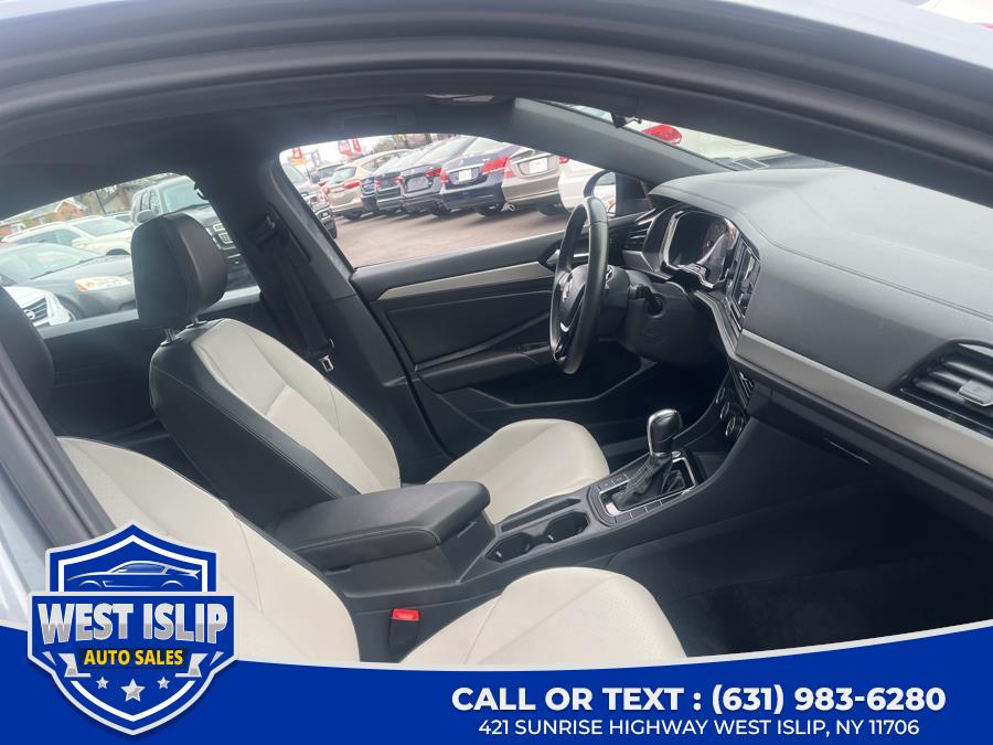 2019 Volkswagen Jetta R-Line Auto w/SULEV photo