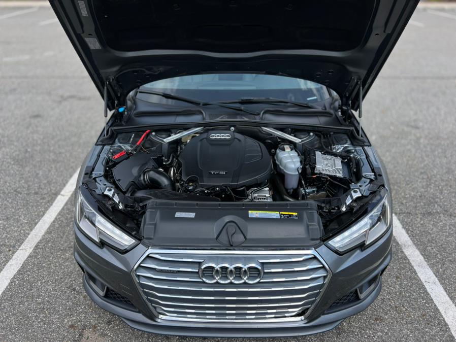 2019 Audi A4 Premium 45 TFSI quattro photo