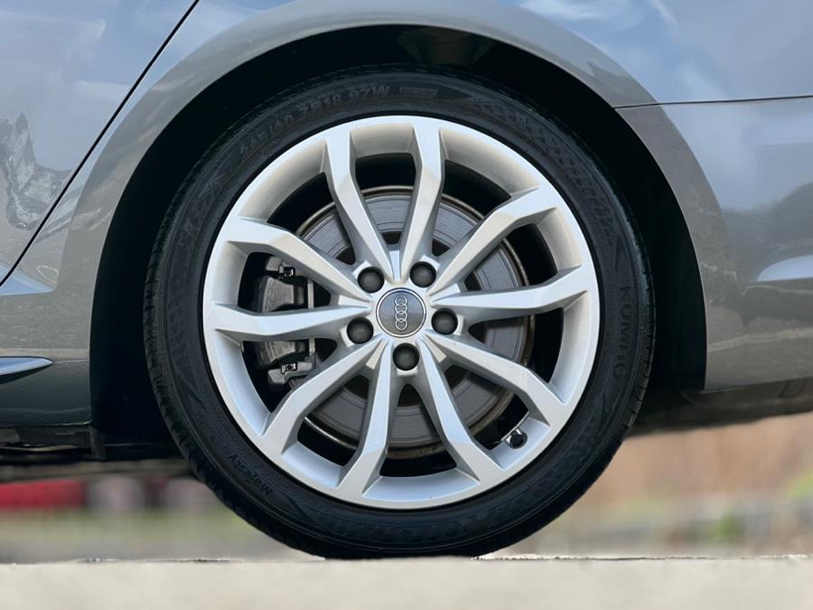 2019 Audi A4 Premium 45 TFSI quattro photo