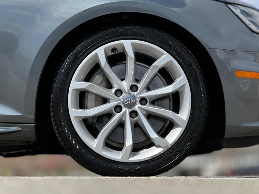 2019 Audi A4 Premium 45 TFSI quattro photo