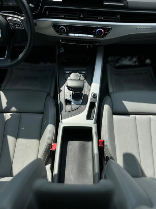 2019 Audi A4 Premium 45 TFSI quattro photo