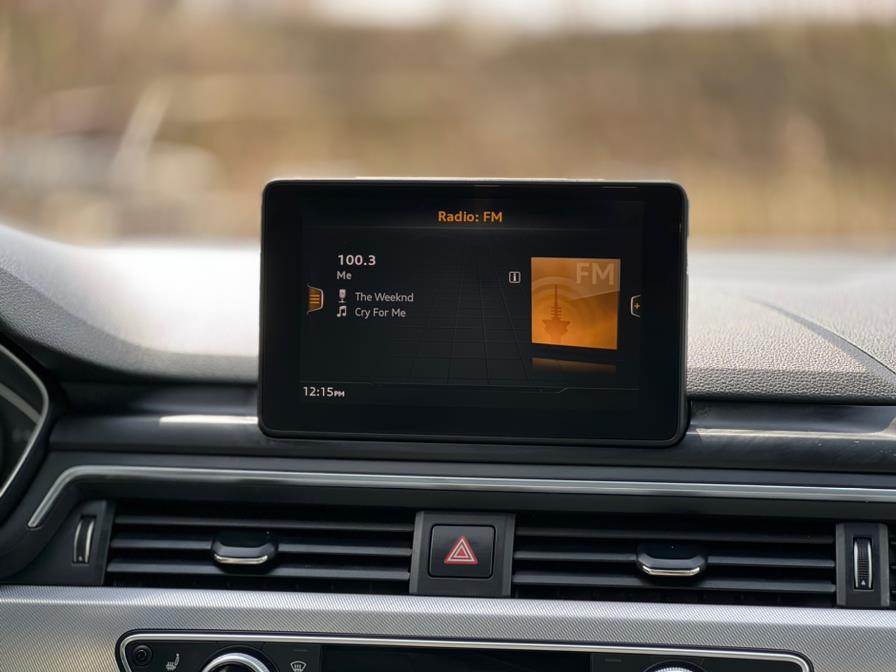 2019 Audi A4 Premium 45 TFSI quattro photo