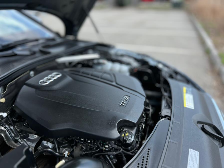 2019 Audi A4 Premium 45 TFSI quattro photo