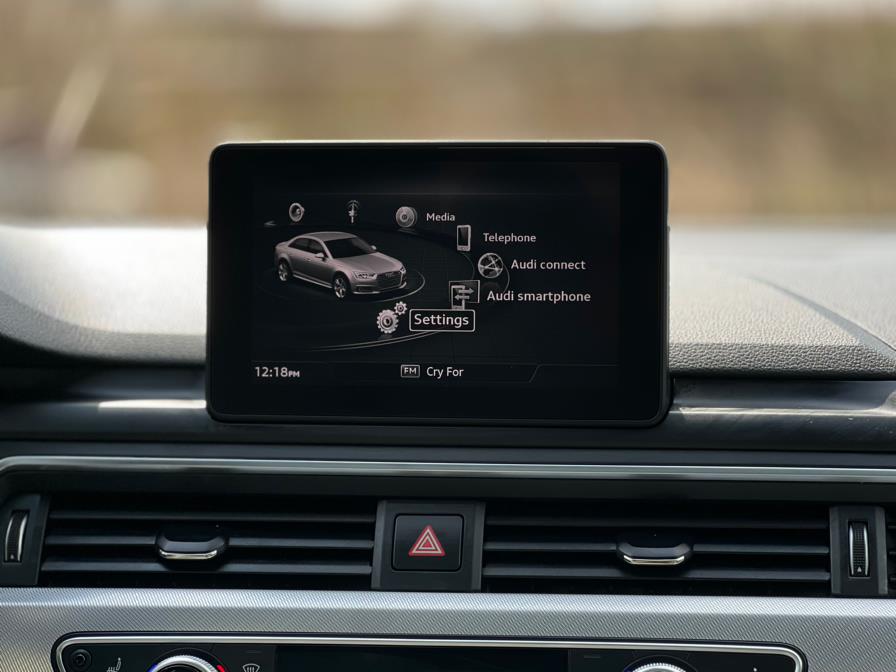 2019 Audi A4 Premium 45 TFSI quattro photo