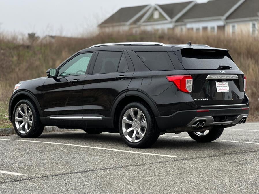 2020 Ford Explorer Platinum 4WD photo