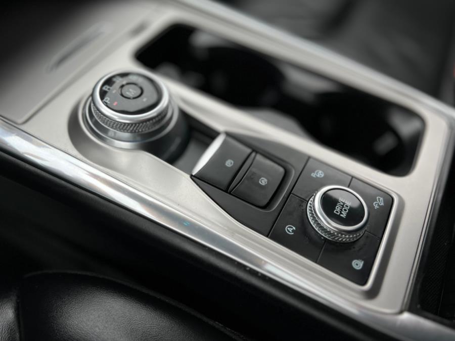 2020 Ford Explorer Platinum 4WD photo