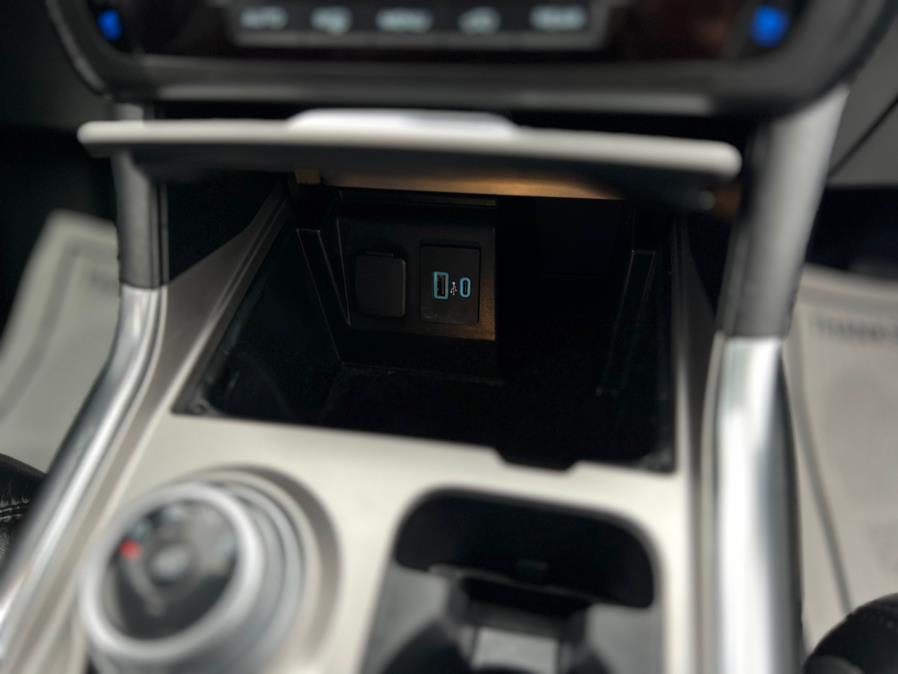 2020 Ford Explorer Platinum 4WD photo