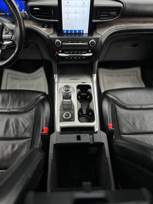 2020 Ford Explorer Platinum 4WD photo