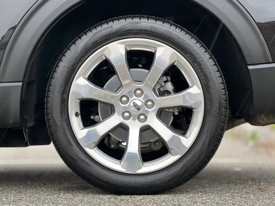 2020 Ford Explorer Platinum 4WD photo