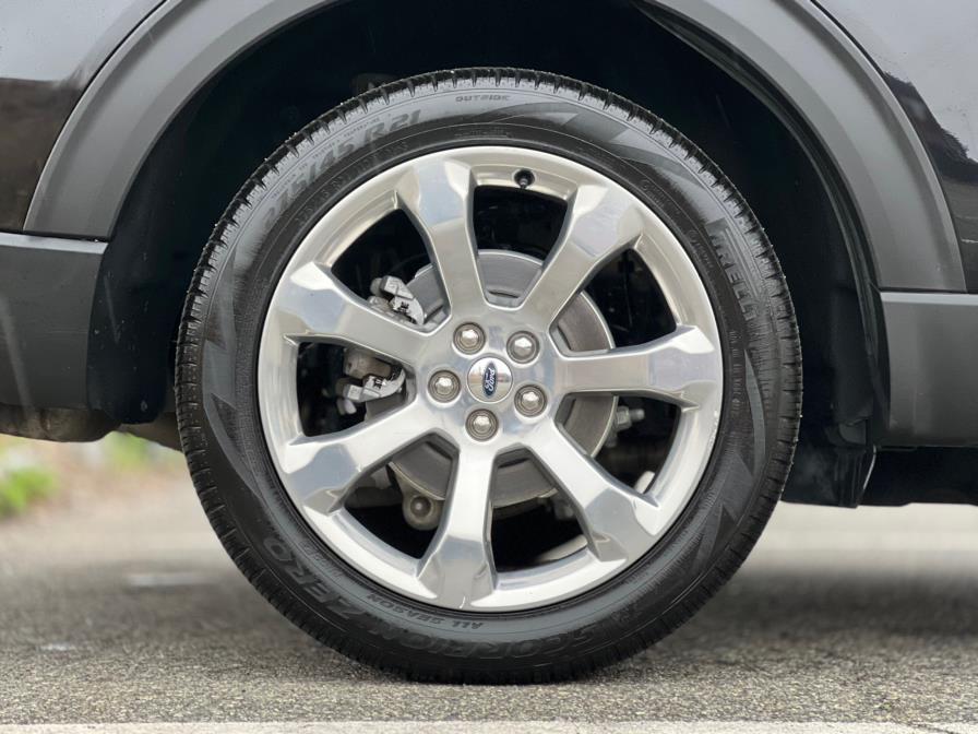 2020 Ford Explorer Platinum 4WD photo