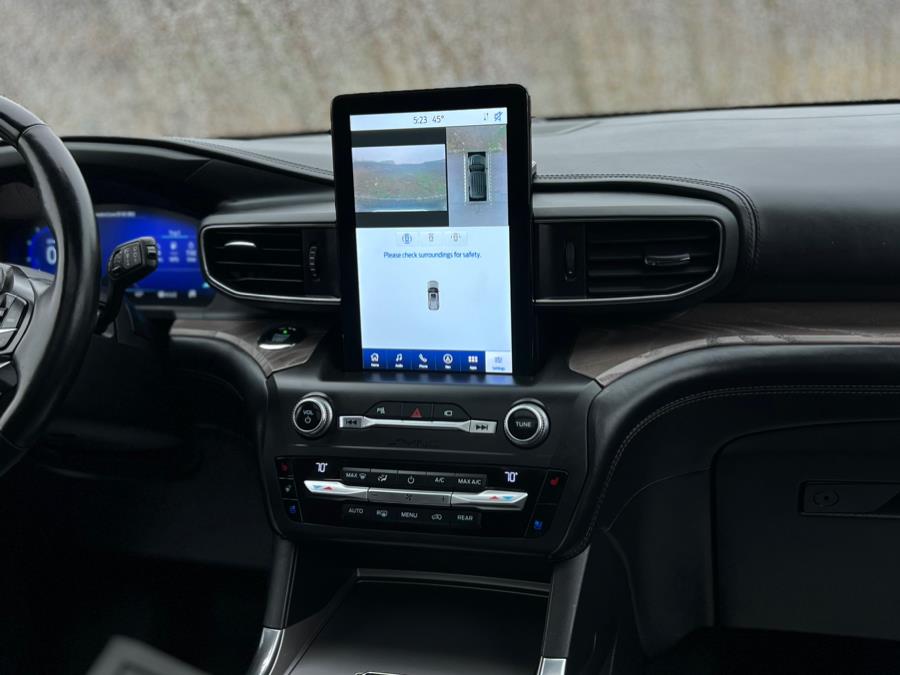 2020 Ford Explorer Platinum 4WD photo