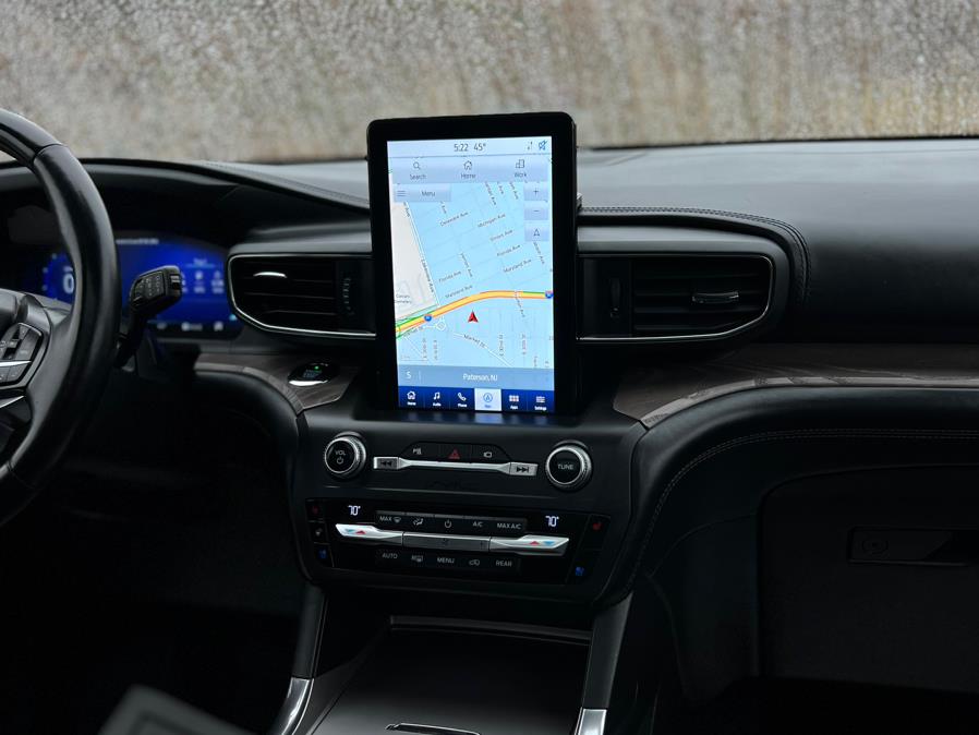 2020 Ford Explorer Platinum 4WD photo