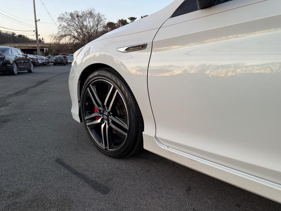 2017 Honda ACCORD SEDAN Sport CVT photo