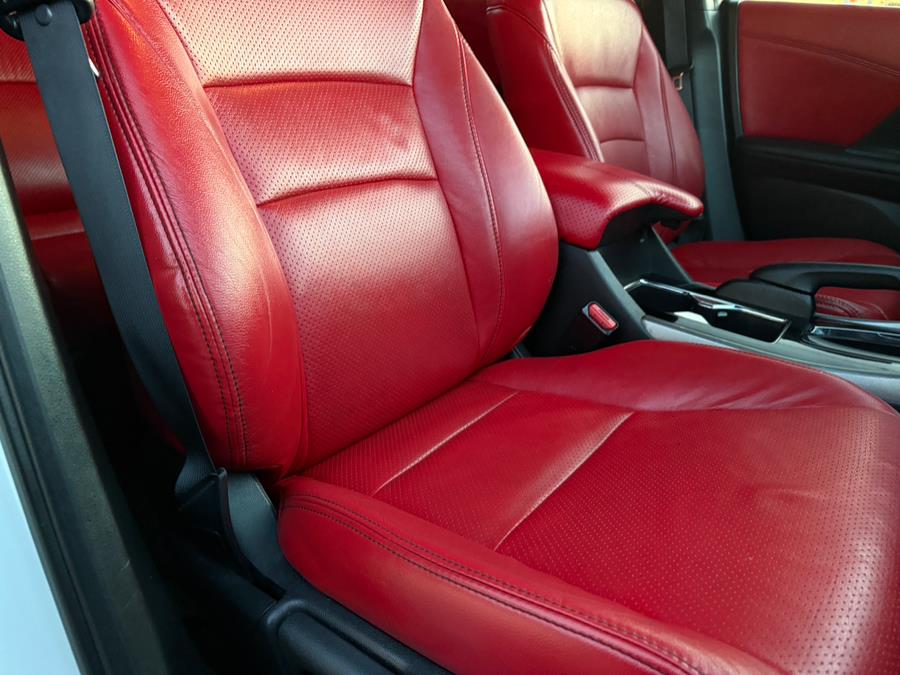2017 Honda ACCORD SEDAN Sport CVT photo