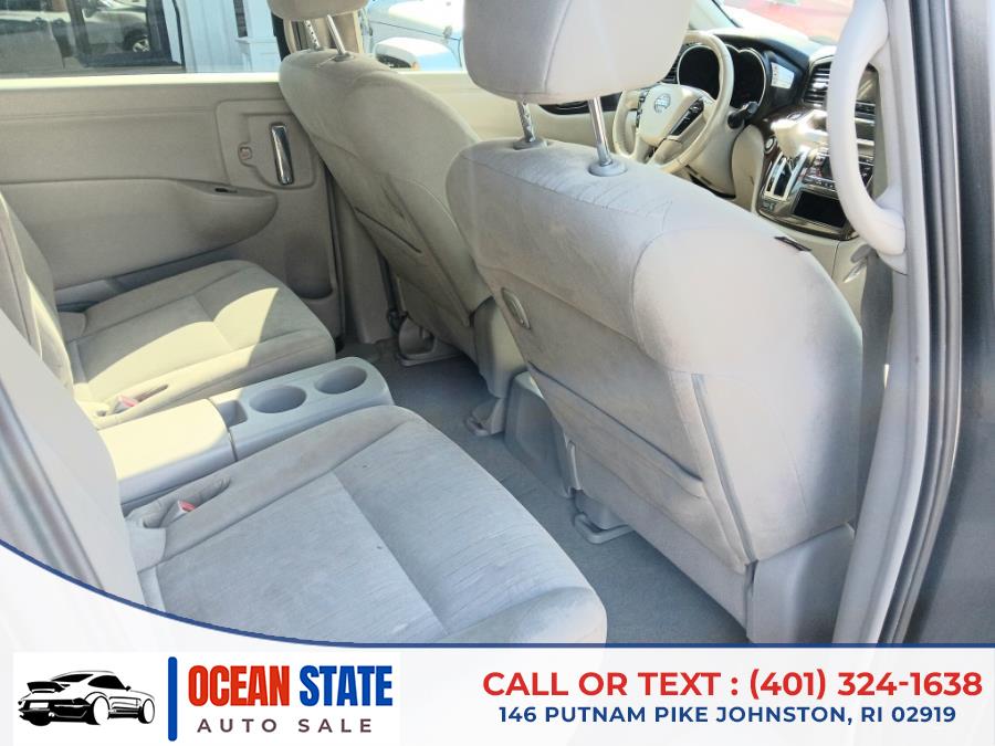 2015 Nissan Quest 4dr SV photo