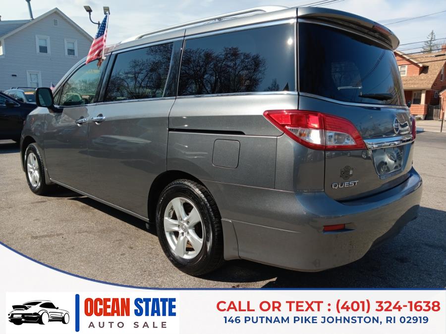 2015 Nissan Quest 4dr SV photo