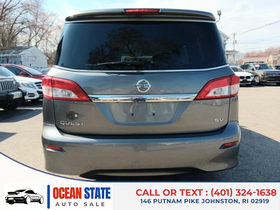 2015 Nissan Quest 4dr SV photo