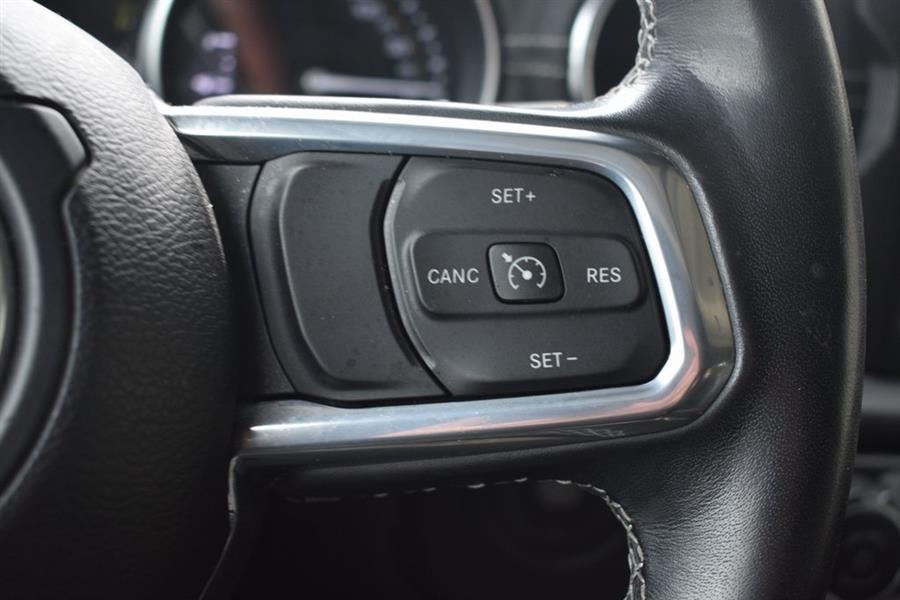 2023 Jeep Wrangler Sahara 4xe photo